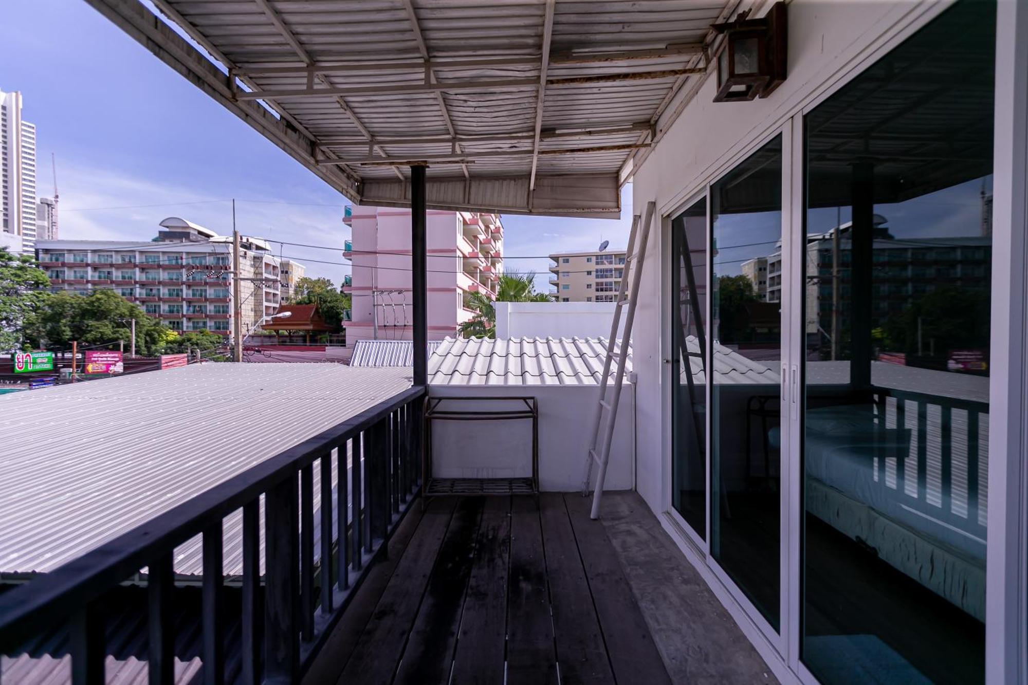 Отель Wong Amat House Паттайя Экстерьер фото
